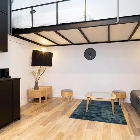 5 Mn From Arc De Triomphe - Champs-elysees Paris